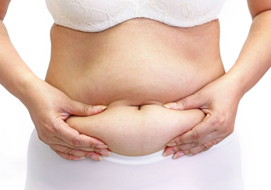 <b>心大！女子身藏15公斤肿瘤如孕妇 以为自己只是胖</b>