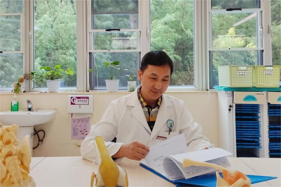 黄东红：用中医手段让骨伤病患者再少一点