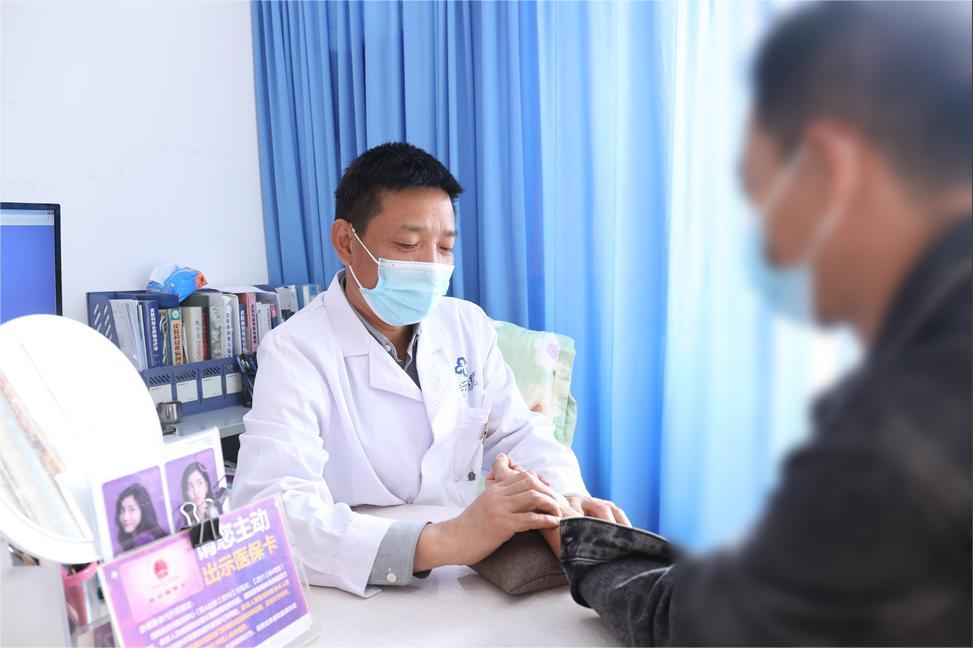 侯辉生丨为医有道，以德为先