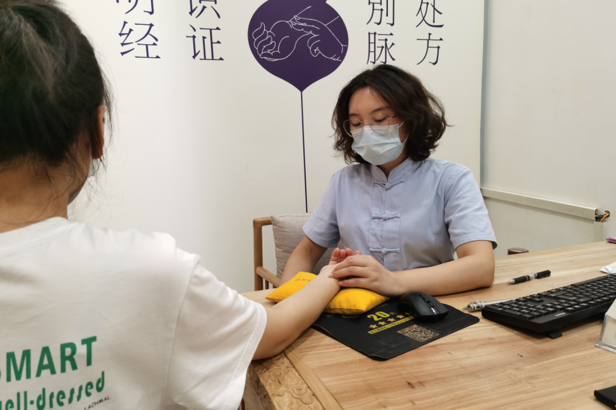李成英|走近中医，探索中华千年的智慧与奥秘