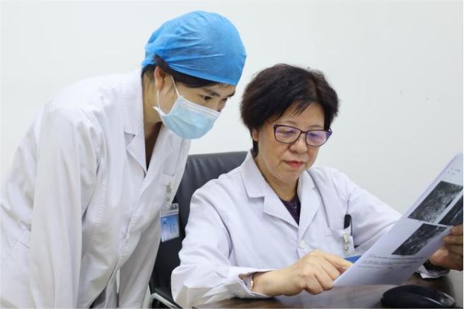 李诚英 | 行医以德为先，服务已诚为本