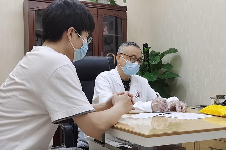 陈晓东|心系百姓 全心全意的做好皮肤健康事业