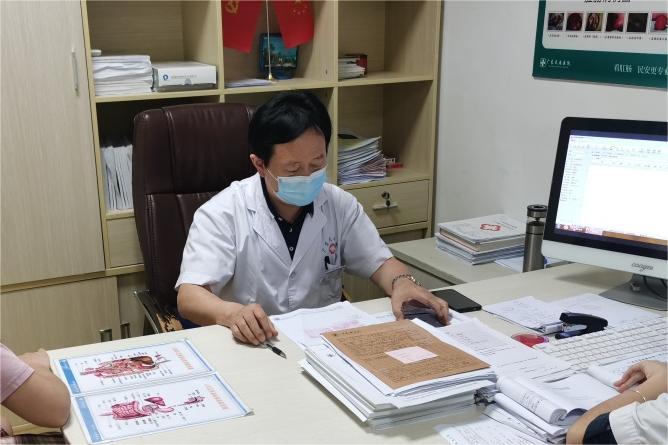 童家金 |  无我利他，用真心化解难言之隐